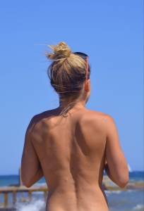 Topless-Spanish-Summer-%2872-Pics%29-l7dvqrupbl.jpg