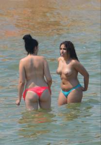 Topless-Spanish-Summer-%2872-Pics%29-i7dvqqjlkf.jpg
