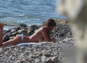 Ukrainian-Topless-Girls-%2882-Pics%29-h7dvwlr0ll.jpg