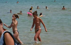 Nudists at Nessebar Beach - Bulgaria (75 Pics)-e7dvuj9gch.jpg