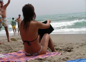 Amazing Topless Girl on the Beach (45 Pics)-27dvu8sldg.jpg