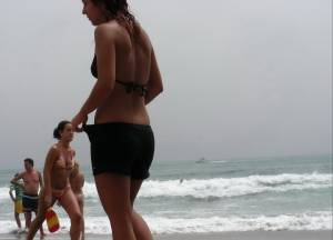 Amazing Topless Girl on the Beach (45 Pics)-c7dvu9aqoi.jpg