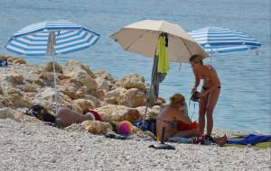 Topless Girls at the Beaches of Croatia (87 Pics)-p7dvur7p02.jpg