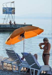 Topless Girls at the Beaches of Croatia (87 Pics)-i7dvus1ccq.jpg