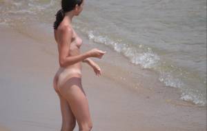 Nudists-at-Nessebar-Beach-Bulgaria-%2875-Pics%29-07dvu96tcs.jpg