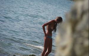 Ukrainian-Topless-Girls-%2882-Pics%29-o7dvwj91sc.jpg