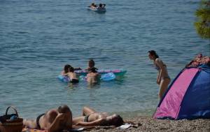 Topless-Girls-at-the-Beaches-of-Croatia-%2887-Pics%29-67dvussz6y.jpg