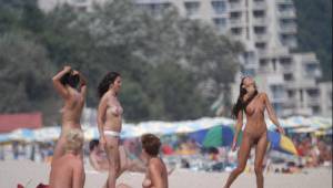 Three Girls at the Nudist Beach of Albena Resort (55 Pics)-a7dxjrskwn.jpg