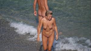 Sex at Varna Beach (96 Pics)-a7dx86lf6o.jpg