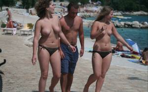 Two-Great-Pairs-of-Tits-2-%2863-Pics%29-p7dxk1kqw0.jpg