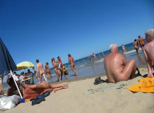 Nudist-Beach-of-Formentera-%2872-Pics%29-w7dx3m3oxb.jpg