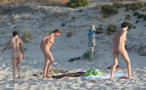 Nudist-Beach-of-Formentera-%2872-Pics%29-v7dx3maygn.jpg