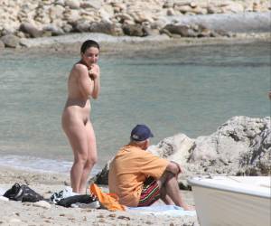 Croatian Nudist Beach (100 Pics)-07dx5gjkon.jpg