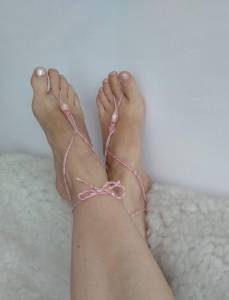 Wife Feet [x26]-c7ea6w9mcg.jpg