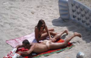 Varna Nudist Couple (75 Pics)37eaqqbdph.jpg