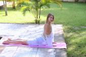 Dominica in Yoga Solo-u7ecbahrh2.jpg