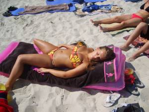Bikini-Pics-Greece-Vacation-t7ecm3wdjj.jpg