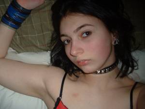 Laura-19-year-old-Arab-Teen-%5Bx126%5D-17ef5t47ad.jpg