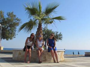 3 Amateur Girls On Vacation [x807]-e7ehednccx.jpg