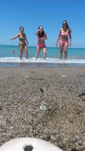 3 Amateur Girls On Vacation [x807]-p7ehdngvcn.jpg