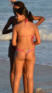 Spying-2-Girls-Beach-and-Small-Bikini-HQ-%5Bx48%5D-h7e4m5f354.jpg