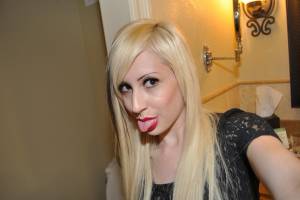 Sexy Amateur Blonde Selfies [x154]-e7e4nbbdnf.jpg