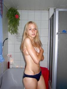 German amateur girl x13-j7e5xq6pkh.jpg
