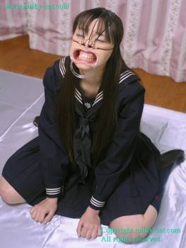 HFD-02-Riku-Shiina-Bukkake-Schoolgirl-With-Nose-Hook-x-600-g7e6tbo7sf.jpg