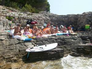 Group of friends on vacation x92-r7enmo8zf0.jpg