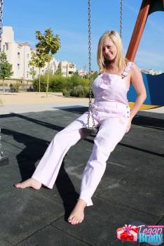 Tegan Brady - At the playground (1600px) x 135-47eoenfgvz.jpg