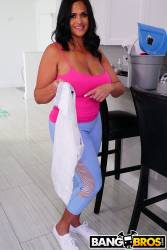 Kailani Kai Fucking The Maid Right In Her Pussy - 292x-h7ep30b3kq.jpg