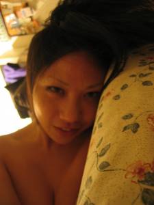 Asian Girlfriend Posing [x397]-x7ewst24th.jpg