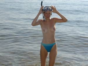 Czech girl with great tits on vacation x35-37fam83k6a.jpg