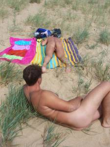 Wife Vacation + Teasing Beach Guy (154 Pics)-a7fd54wq74.jpg