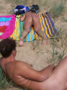 Wife Vacation + Teasing Beach Guy (154 Pics)-j7fd54xfks.jpg