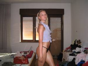 Complete collection of a super hot blonde (188 Pics)-47fg6so3cv.jpg