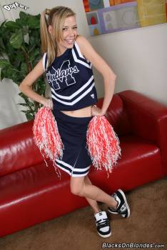Nicole Ray - Kinky Cheerleader (1600px) x 260-h7f8tt62y3.jpg
