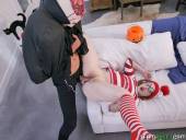 Cleo Clementine - Trick Or Treat Pussy Teasing-v7hkqmpo4o.jpg