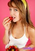 Andi Land - Strawberry Sweetness-q7178xcd6t.jpg