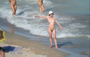 Costinest Nudist Beach [x36]-r7fv402a2q.jpg