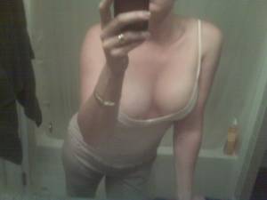 Slutty housewife and mom [x425]-a7fwe4t03t.jpg