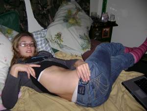 This Teen Hottie loves Cocks and Masturbation (43pics)w7fwh5pan4.jpg