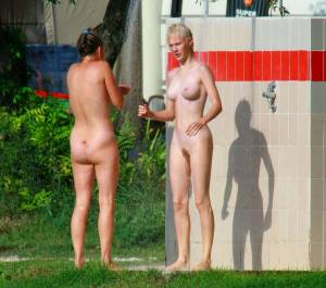 Nudist Blonde With Her Mom (125 Pics)-w7g5t3wjbk.jpg