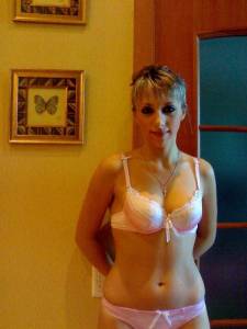 Amateur Blonde Poses (34 Pics)-s7g59vey1v.jpg