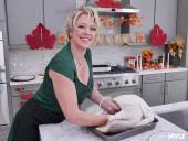Dee-Williams-Stuffing-Her-Thanksgiving-Pussy--67ibspjcuy.jpg