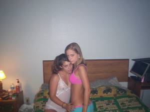 Two Teens Posing in Hotel (25 Pics)-p7g9hr7lsk.jpg