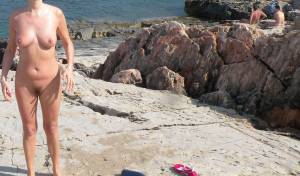 Nude beaches in Croatia [x293] PART 1-r7gmoi1gaa.jpg
