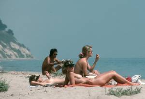 Nude beaches in the USA [x104]-q7gmo7ttj6.jpg