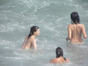 CDM-123-Three-Girls-Fun-at-the-Beach-of-Barcelona-Part-2-%5Bx305%5D-p7gpwdonqa.jpg