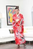 Vina Sky - Asian Stepsister Knows Exactly What He Needs -d740oiopv0.jpg